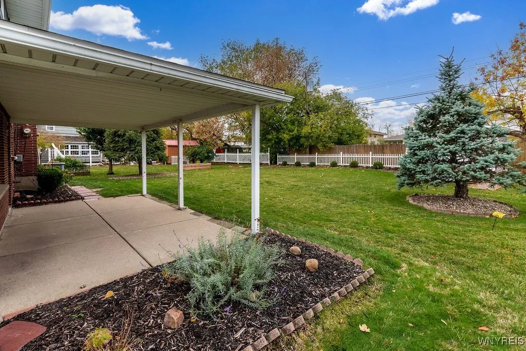 40 Maplegrove Avenue, Tonawanda, New York 14150, Tonawanda, New York 14150, 3 Bedrooms Bedrooms, 7 Rooms Rooms,1 BathroomBathrooms,Residential,For Sale,40 Maplegrove Avenue, Tonawanda, New York 14150,0,B1646649