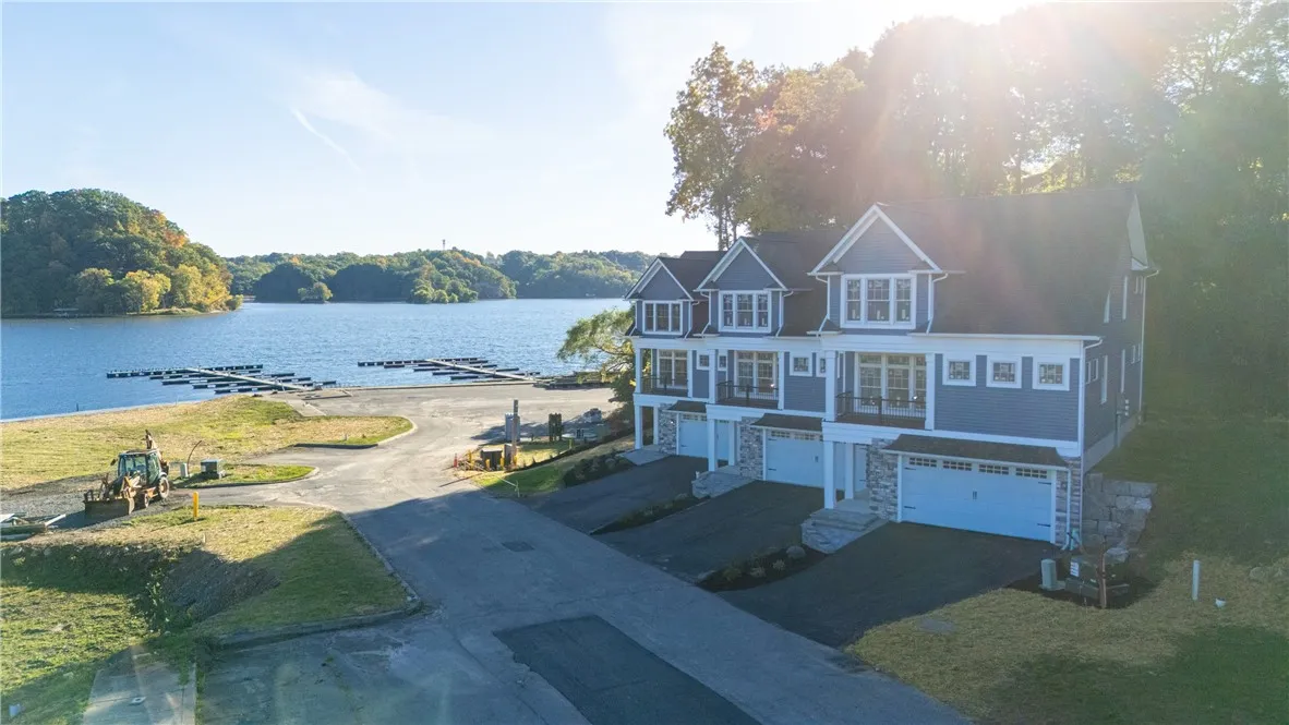 408 Newport Road, Irondequoit, New York 14622, Irondequoit, New York 14622, 3 Bedrooms Bedrooms, 7 Rooms Rooms,4 BathroomsBathrooms,Residential,For Sale,408 Newport Road, Irondequoit, New York 14622,0,R1646656