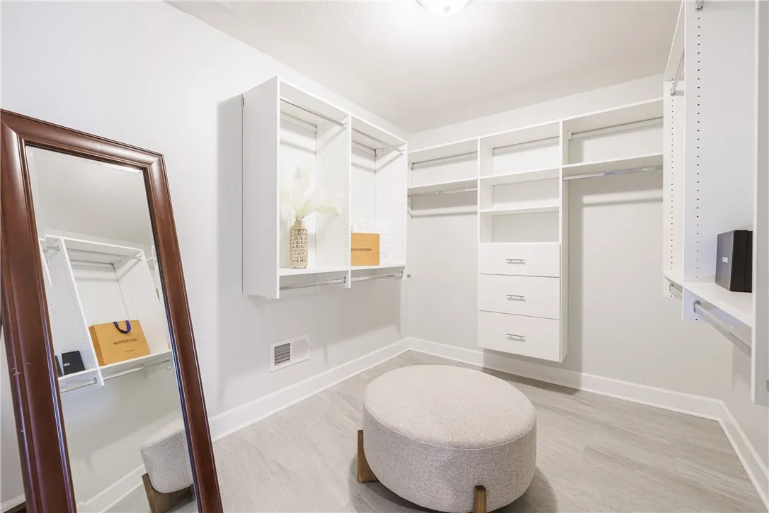 407 Newport Road, Irondequoit, New York 14622, Irondequoit, New York 14622, 3 Bedrooms Bedrooms, 7 Rooms Rooms,4 BathroomsBathrooms,Residential,For Sale,407 Newport Road, Irondequoit, New York 14622,0,R1646672