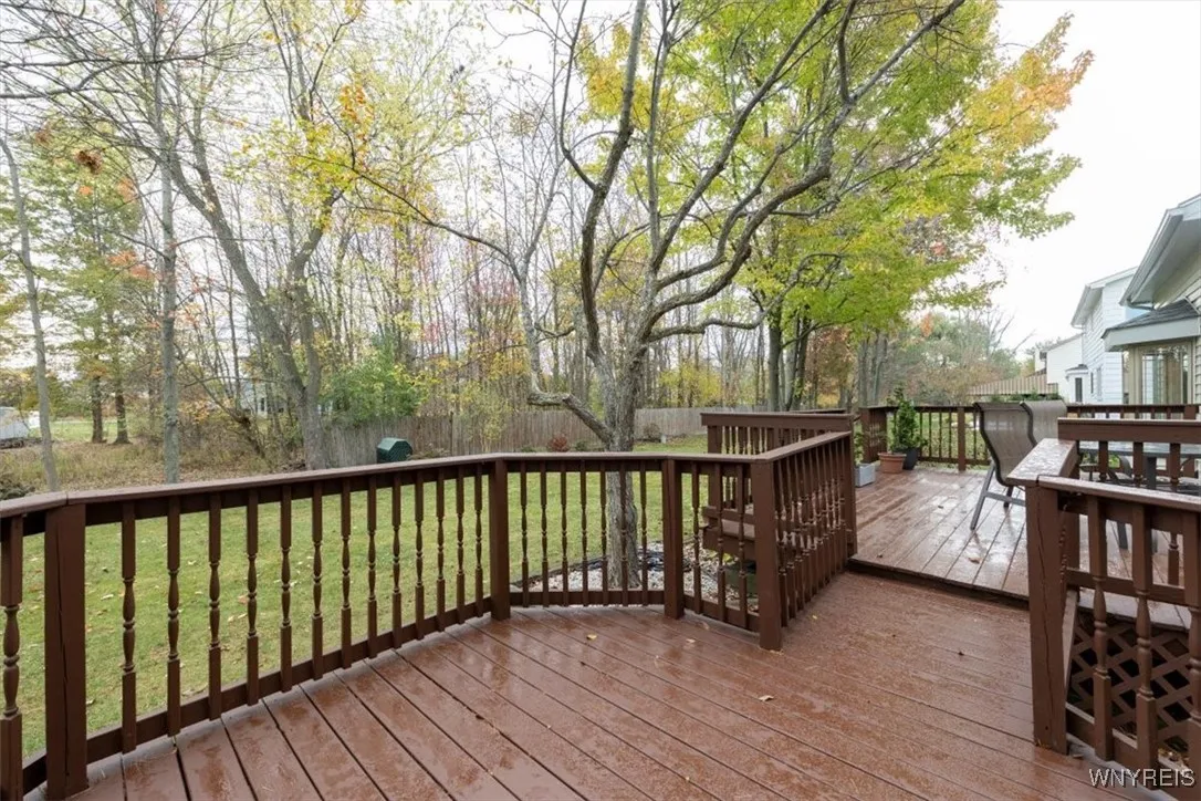 Two-tier deck with lovely view