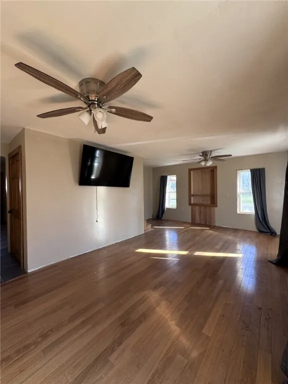 925 East Honeoye Street, Shinglehouse, Pennsylvani, Shinglehouse, Pennsylvania 16748, 4 Bedrooms Bedrooms, 11 Rooms Rooms,3 BathroomsBathrooms,Residential,For Sale,925 East Honeoye Street, Shinglehouse, Pennsylvani,0,R1645246