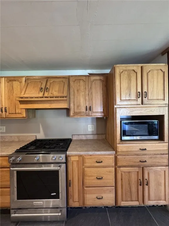 925 East Honeoye Street, Shinglehouse, Pennsylvani, Shinglehouse, Pennsylvania 16748, 4 Bedrooms Bedrooms, 11 Rooms Rooms,3 BathroomsBathrooms,Residential,For Sale,925 East Honeoye Street, Shinglehouse, Pennsylvani,0,R1645246