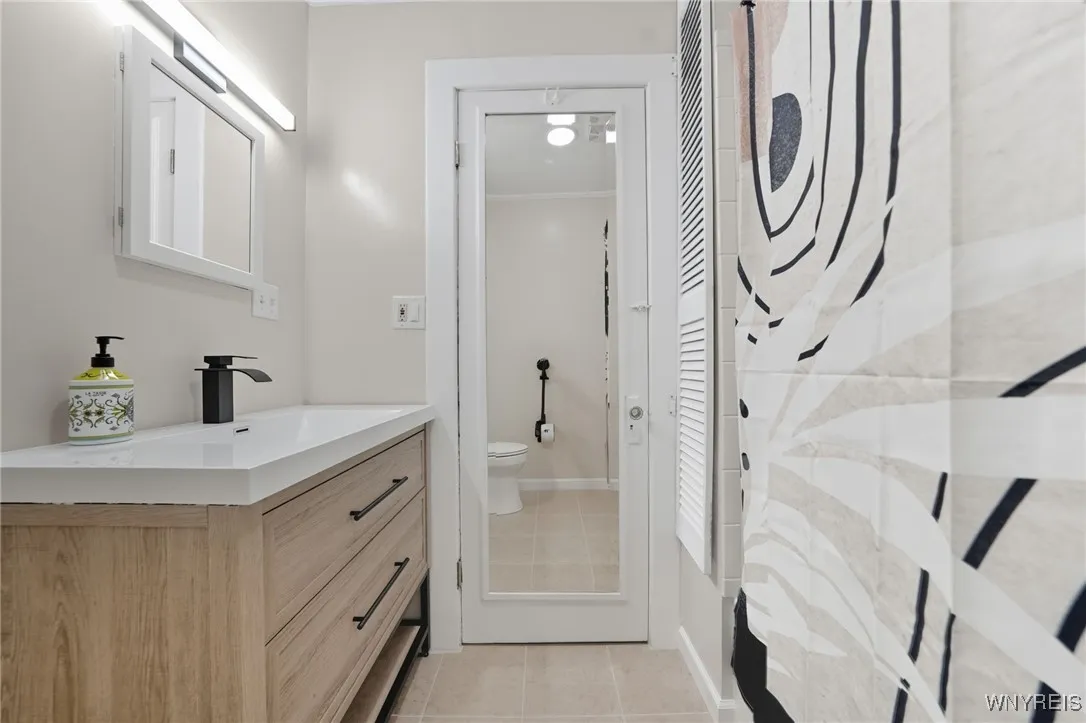 2155 Lakeview Road, Hamburg, New York 14085, Hamburg, New York 14085, 3 Bedrooms Bedrooms, 8 Rooms Rooms,1 BathroomBathrooms,Residential,For Sale,2155 Lakeview Road, Hamburg, New York 14085,0,B1646485