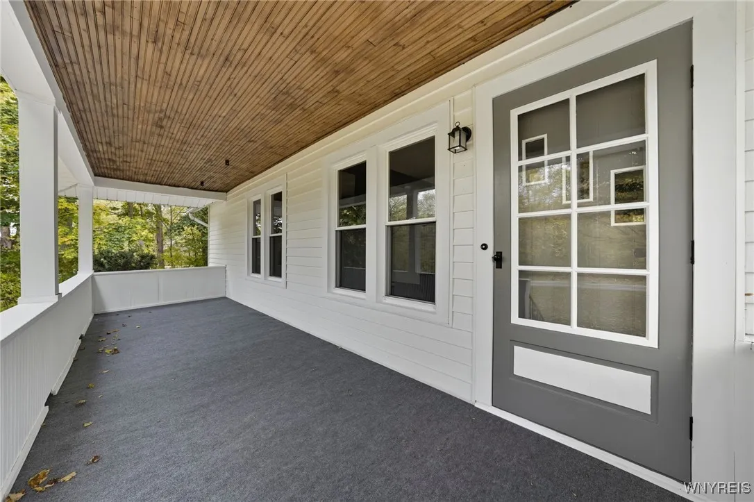 2155 Lakeview Road, Hamburg, New York 14085, Hamburg, New York 14085, 3 Bedrooms Bedrooms, 8 Rooms Rooms,1 BathroomBathrooms,Residential,For Sale,2155 Lakeview Road, Hamburg, New York 14085,0,B1646485