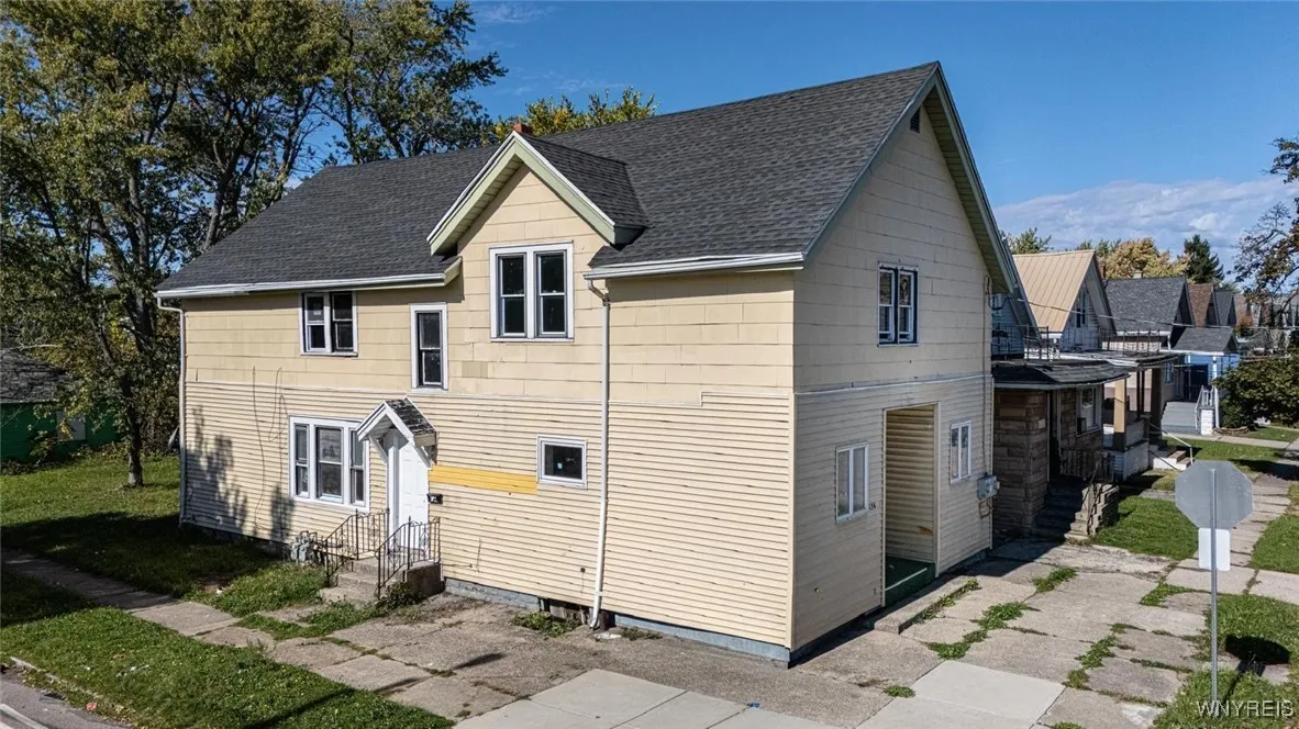 154 Hagen Street, Buffalo, New York 14215, Buffalo, New York 14215, 7 Bedrooms Bedrooms, ,2 BathroomsBathrooms,Residential,For Sale,154 Hagen Street, Buffalo, New York 14215,0,B1646659