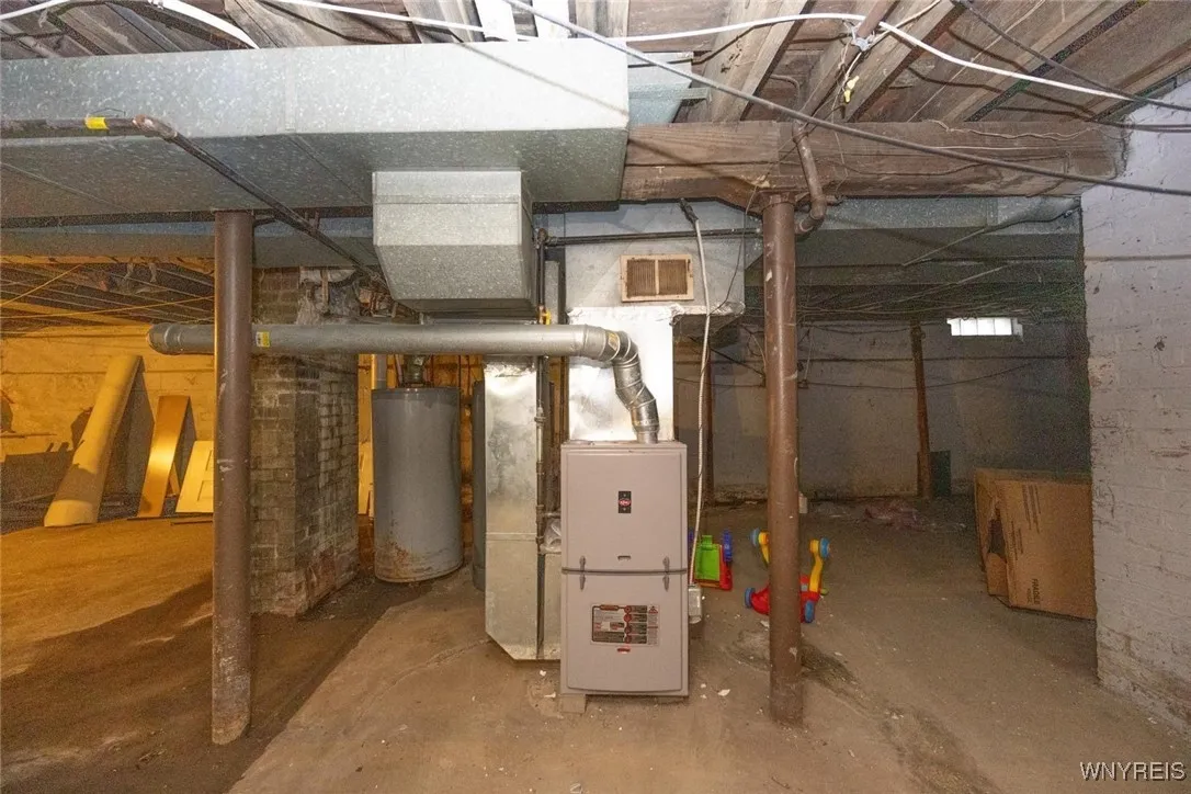 154 Hagen Street, Buffalo, New York 14215, Buffalo, New York 14215, 7 Bedrooms Bedrooms, ,2 BathroomsBathrooms,Residential,For Sale,154 Hagen Street, Buffalo, New York 14215,0,B1646659