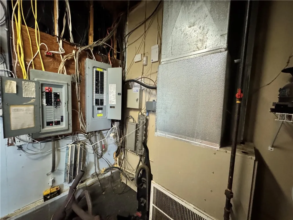 2040-2044 Routes 5 & 20, Seneca Falls, New Yor, Seneca Falls, New York 13148, ,Commercial Sale,For Sale,2040-2044 Routes 5 & 20, Seneca Falls, New Yor,0,R1646733