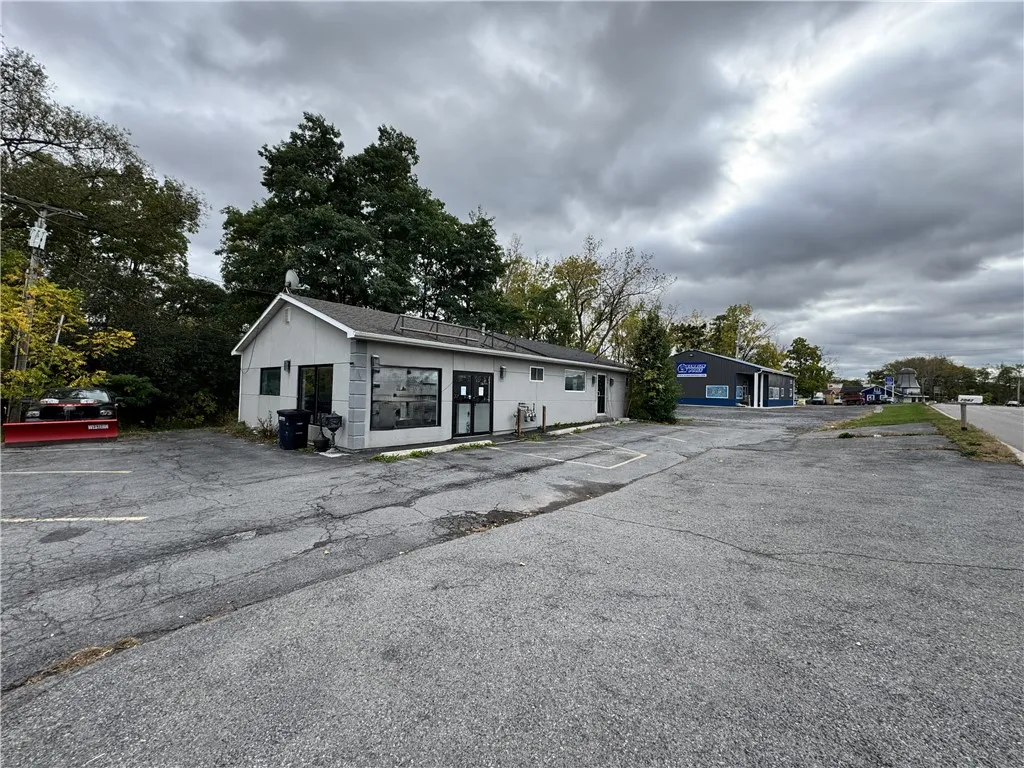 2040-2044 Routes 5 & 20, Seneca Falls, New Yor, Seneca Falls, New York 13148, ,Commercial Sale,For Sale,2040-2044 Routes 5 & 20, Seneca Falls, New Yor,0,R1646733