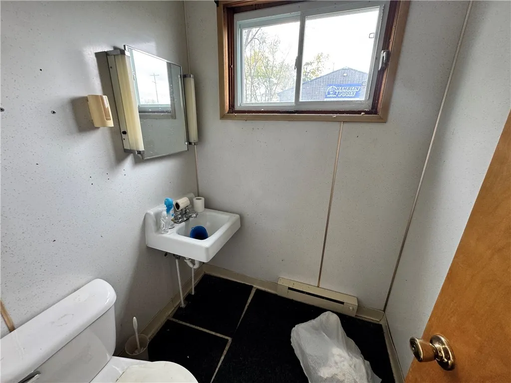 2040-2044 Routes 5 & 20, Seneca Falls, New Yor, Seneca Falls, New York 13148, ,Commercial Sale,For Sale,2040-2044 Routes 5 & 20, Seneca Falls, New Yor,0,R1646733