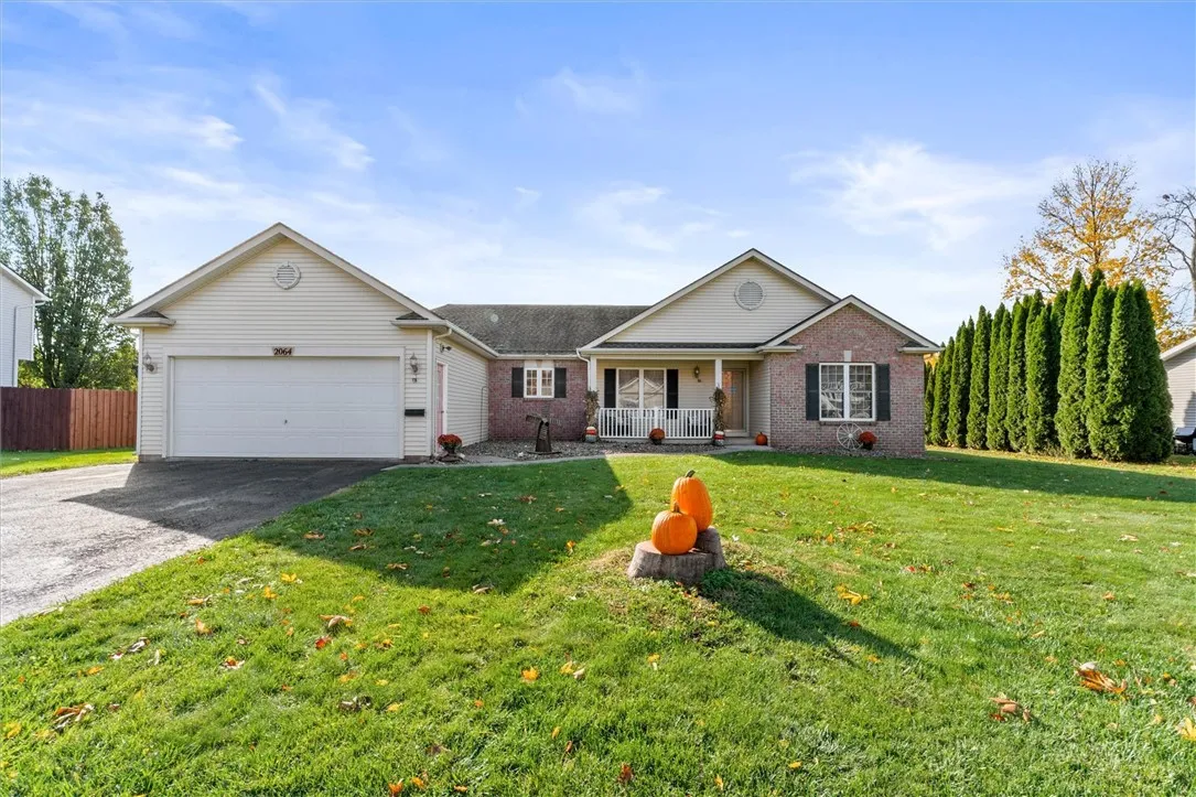 2064 Brookway Crescent, Ontario, New York 14519, Ontario, New York 14519, 3 Bedrooms Bedrooms, 6 Rooms Rooms,2 BathroomsBathrooms,Residential,Closed,2064 Brookway Crescent, Ontario, New York 14519,0,R1646495