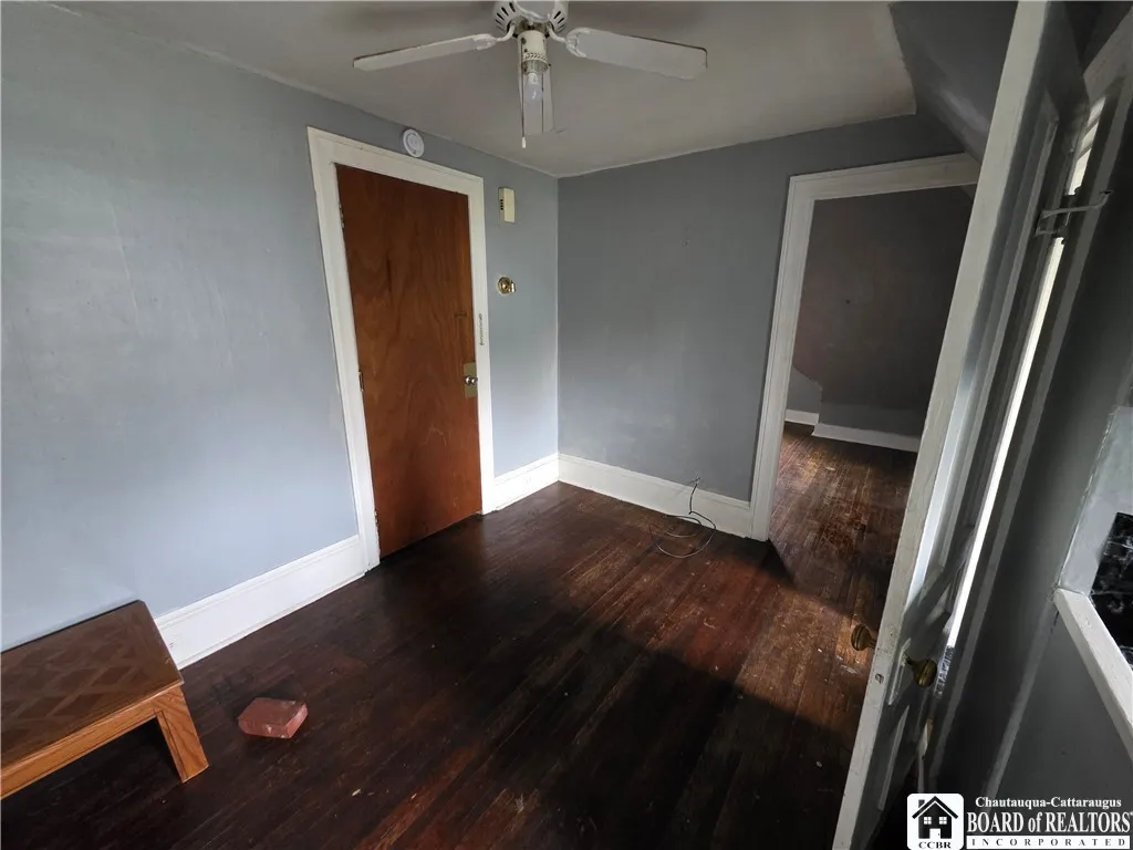 329 Crossman Street, Jamestown, New York 14701, Jamestown, New York 14701, 1 Bedroom Bedrooms, 3 Rooms Rooms,1 BathroomBathrooms,Residential Lease,For Rent,329 Crossman Street, Jamestown, New York 14701,0,R1646763