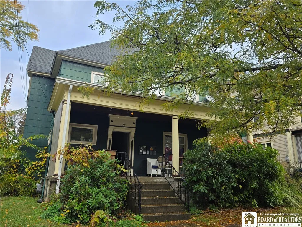 329 Crossman Street, Jamestown, New York 14701, Jamestown, New York 14701, 1 Bedroom Bedrooms, 3 Rooms Rooms,1 BathroomBathrooms,Residential Lease,For Rent,329 Crossman Street, Jamestown, New York 14701,0,R1646763