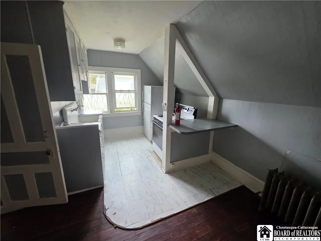 329 Crossman Street, Jamestown, New York 14701, Jamestown, New York 14701, 1 Bedroom Bedrooms, 3 Rooms Rooms,1 BathroomBathrooms,Residential Lease,For Rent,329 Crossman Street, Jamestown, New York 14701,0,R1646763