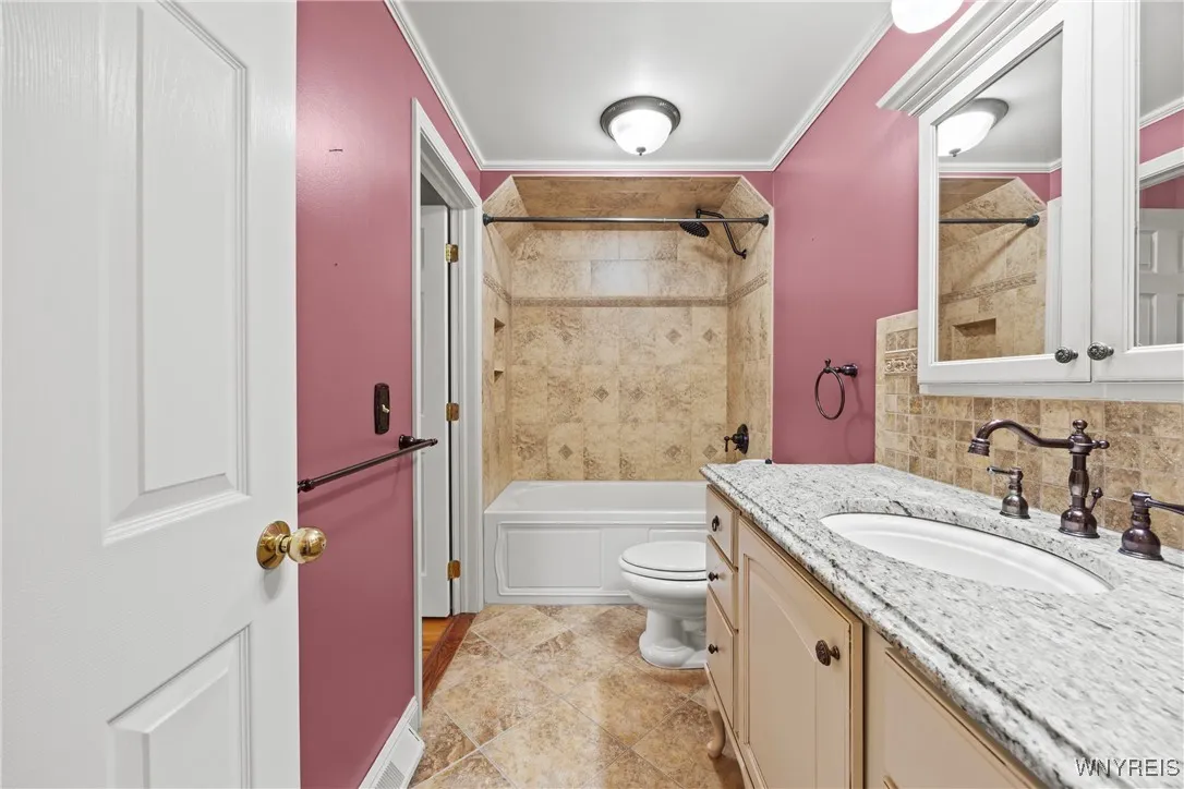 84 Annette Drive, West Seneca, New York 14224, West Seneca, New York 14224, 3 Bedrooms Bedrooms, 7 Rooms Rooms,1 BathroomBathrooms,Residential,For Sale,84 Annette Drive, West Seneca, New York 14224,0,B1646695