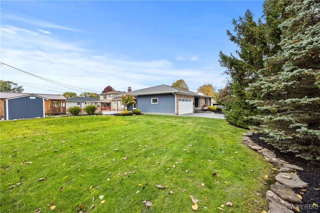 84 Annette Drive, West Seneca, New York 14224, West Seneca, New York 14224, 3 Bedrooms Bedrooms, 7 Rooms Rooms,1 BathroomBathrooms,Residential,For Sale,84 Annette Drive, West Seneca, New York 14224,0,B1646695