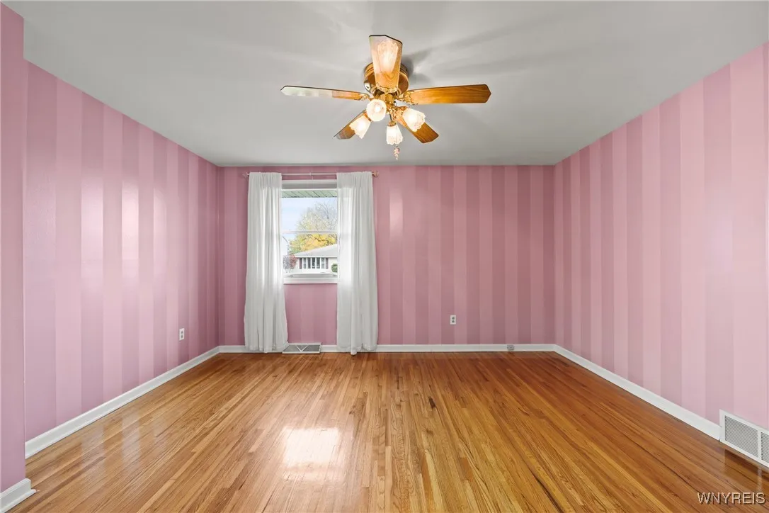 84 Annette Drive, West Seneca, New York 14224, West Seneca, New York 14224, 3 Bedrooms Bedrooms, 7 Rooms Rooms,1 BathroomBathrooms,Residential,For Sale,84 Annette Drive, West Seneca, New York 14224,0,B1646695