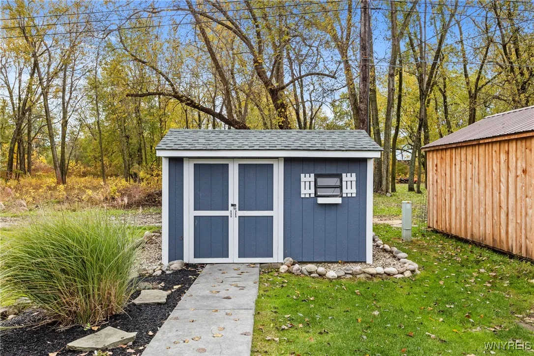 84 Annette Drive, West Seneca, New York 14224, West Seneca, New York 14224, 3 Bedrooms Bedrooms, 7 Rooms Rooms,1 BathroomBathrooms,Residential,For Sale,84 Annette Drive, West Seneca, New York 14224,0,B1646695