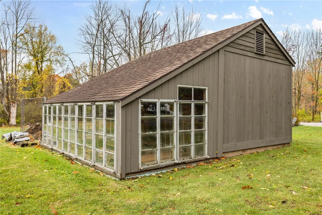 Shed / Green Room
