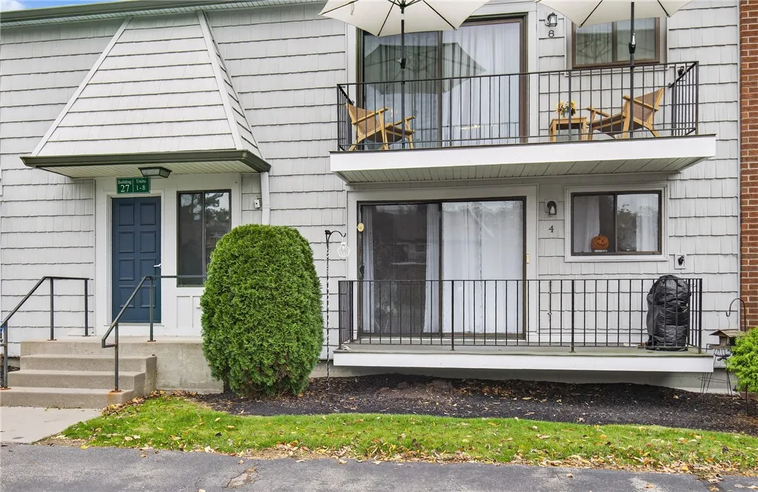 27-8 Great Wood Court 8, Perinton, New York 14450, Perinton, New York 14450, 1 Bedroom Bedrooms, 4 Rooms Rooms,1 BathroomBathrooms,Residential,Closed,27-8 Great Wood Court 8, Perinton, New York 14450,0,R1644192