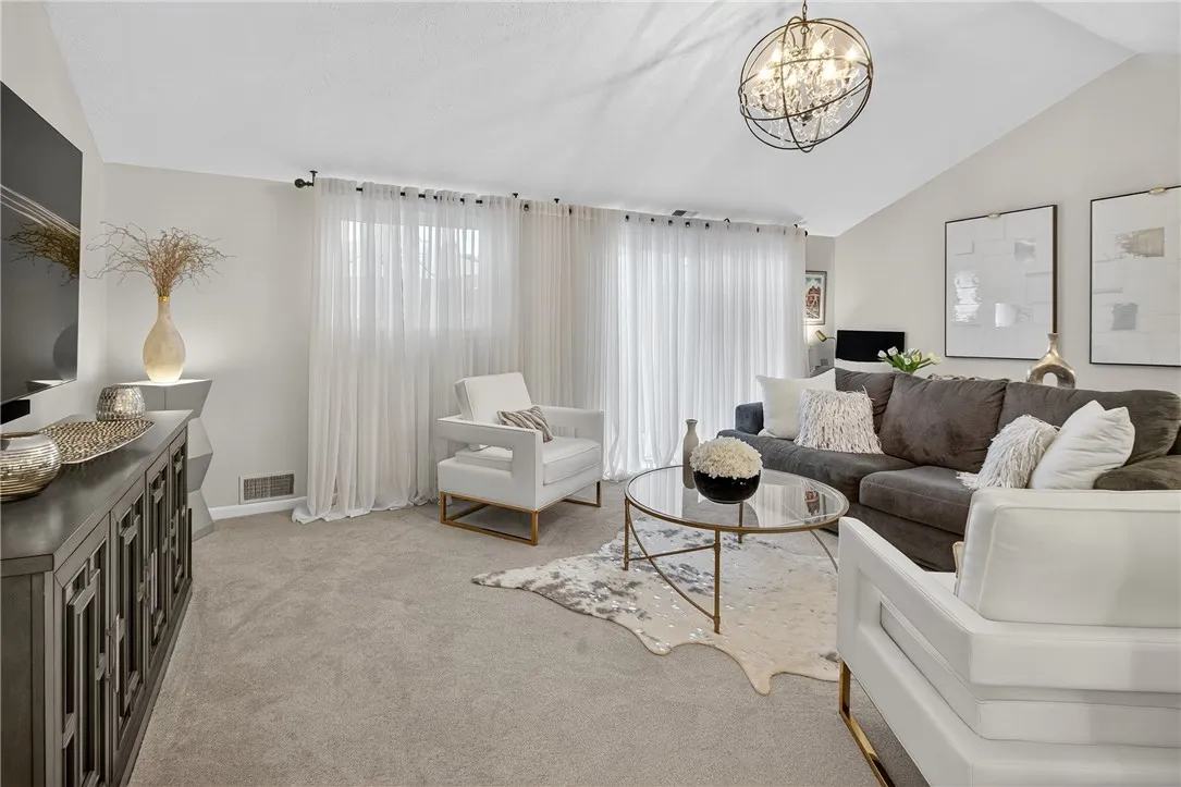 27-8 Great Wood Court 8, Perinton, New York 14450, Perinton, New York 14450, 1 Bedroom Bedrooms, 4 Rooms Rooms,1 BathroomBathrooms,Residential,Closed,27-8 Great Wood Court 8, Perinton, New York 14450,0,R1644192
