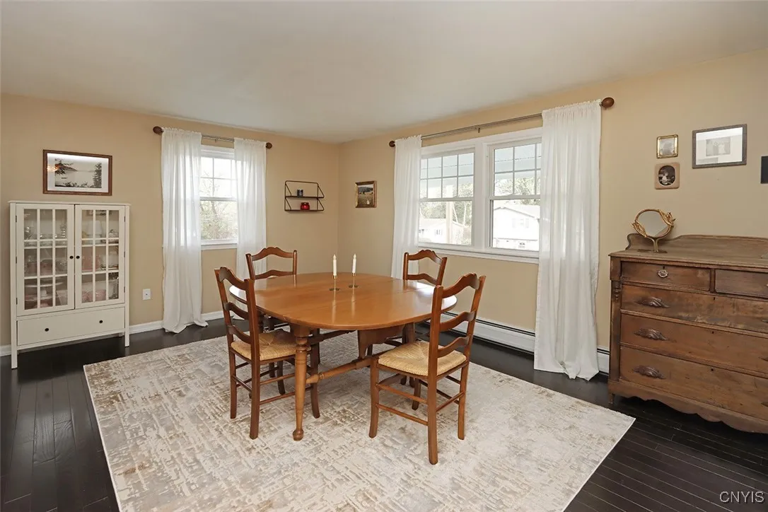 6 Brister Avenue, Auburn, New York 13021, Auburn, New York 13021, 3 Bedrooms Bedrooms, 9 Rooms Rooms,1 BathroomBathrooms,Residential,For Sale,6 Brister Avenue, Auburn, New York 13021,0,S1645443