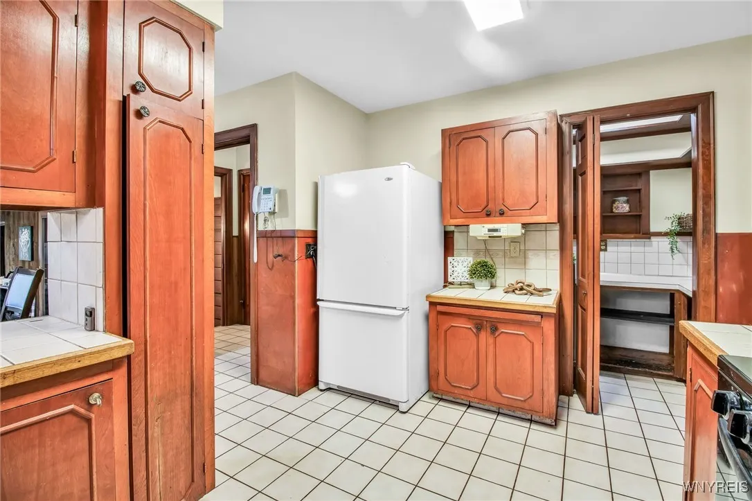 2750 Dodge Road, Amherst, New York 14051, Amherst, New York 14051, 4 Bedrooms Bedrooms, 12 Rooms Rooms,1 BathroomBathrooms,Residential,For Sale,2750 Dodge Road, Amherst, New York 14051,0,B1646660