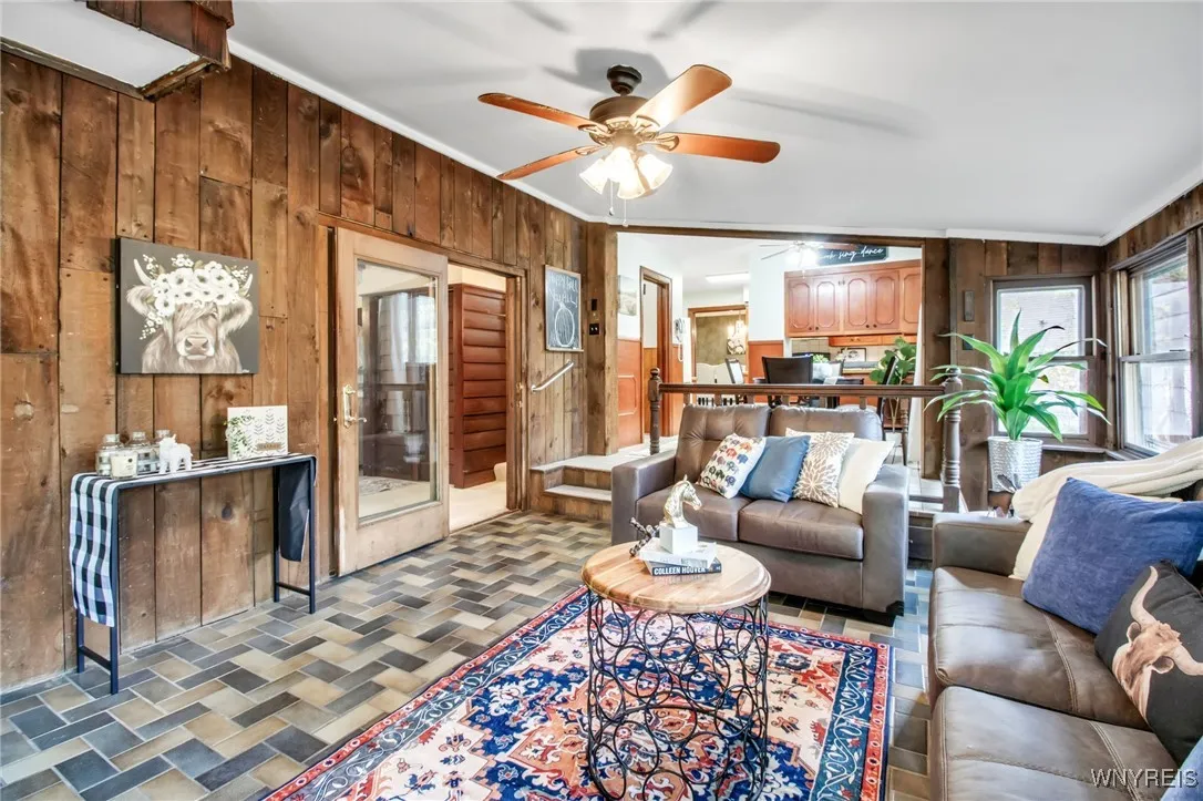 rear family room off of kitchen