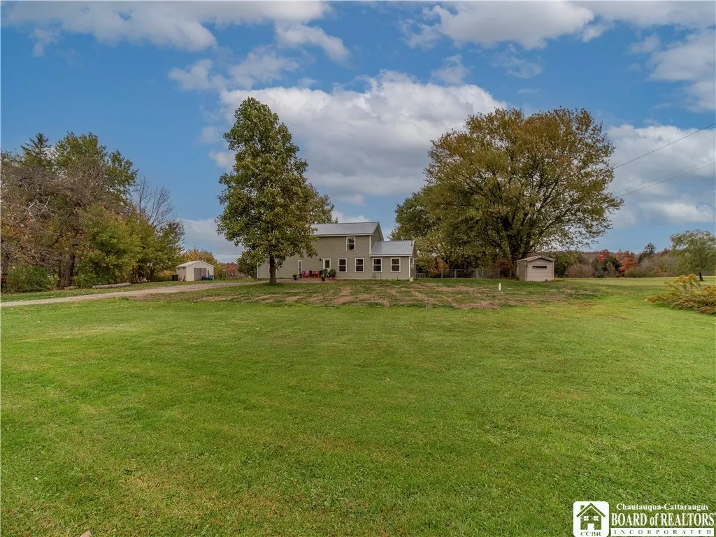 The new septic system recently installed in the front yard offers buyers a "stress-free" transaction.