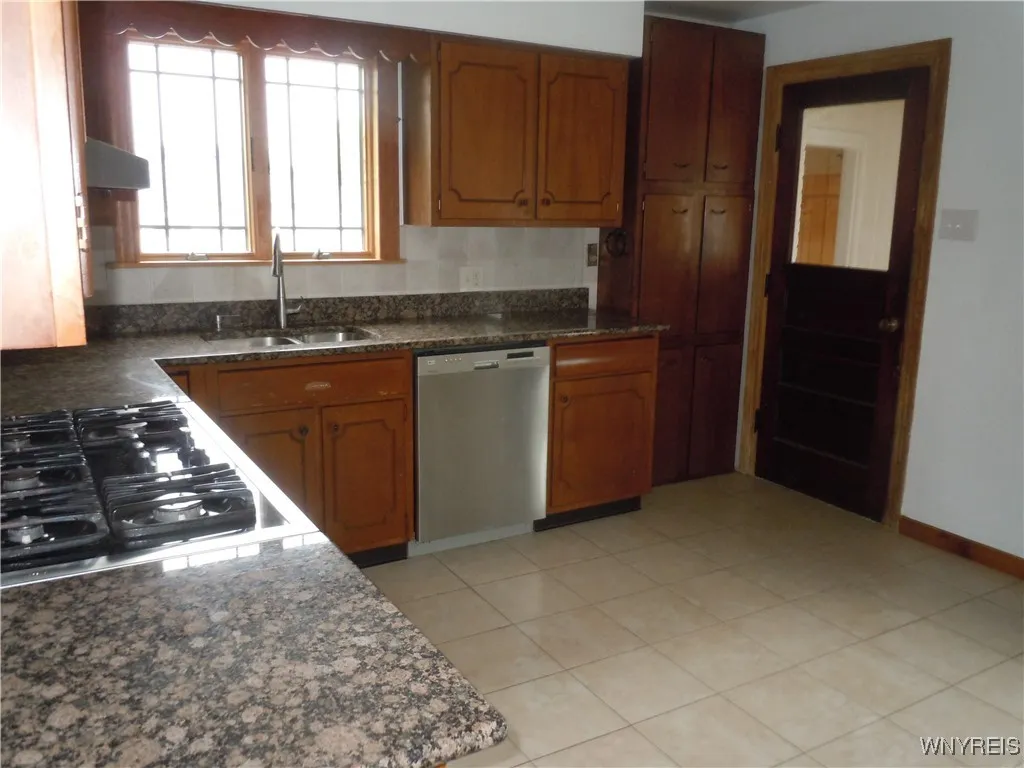 437 French Road, Cheektowaga, New York 14227, Cheektowaga, New York 14227, 4 Bedrooms Bedrooms, 8 Rooms Rooms,1 BathroomBathrooms,Residential,For Sale,437 French Road, Cheektowaga, New York 14227,0,B1643324