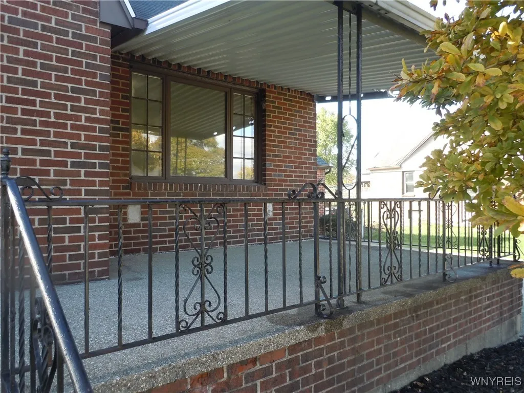 437 French Road, Cheektowaga, New York 14227, Cheektowaga, New York 14227, 4 Bedrooms Bedrooms, 8 Rooms Rooms,1 BathroomBathrooms,Residential,For Sale,437 French Road, Cheektowaga, New York 14227,0,B1643324
