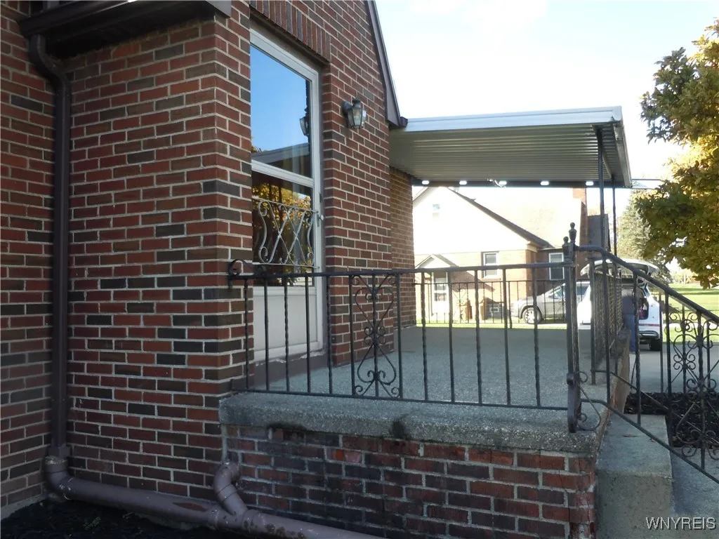 437 French Road, Cheektowaga, New York 14227, Cheektowaga, New York 14227, 4 Bedrooms Bedrooms, 8 Rooms Rooms,1 BathroomBathrooms,Residential,For Sale,437 French Road, Cheektowaga, New York 14227,0,B1643324