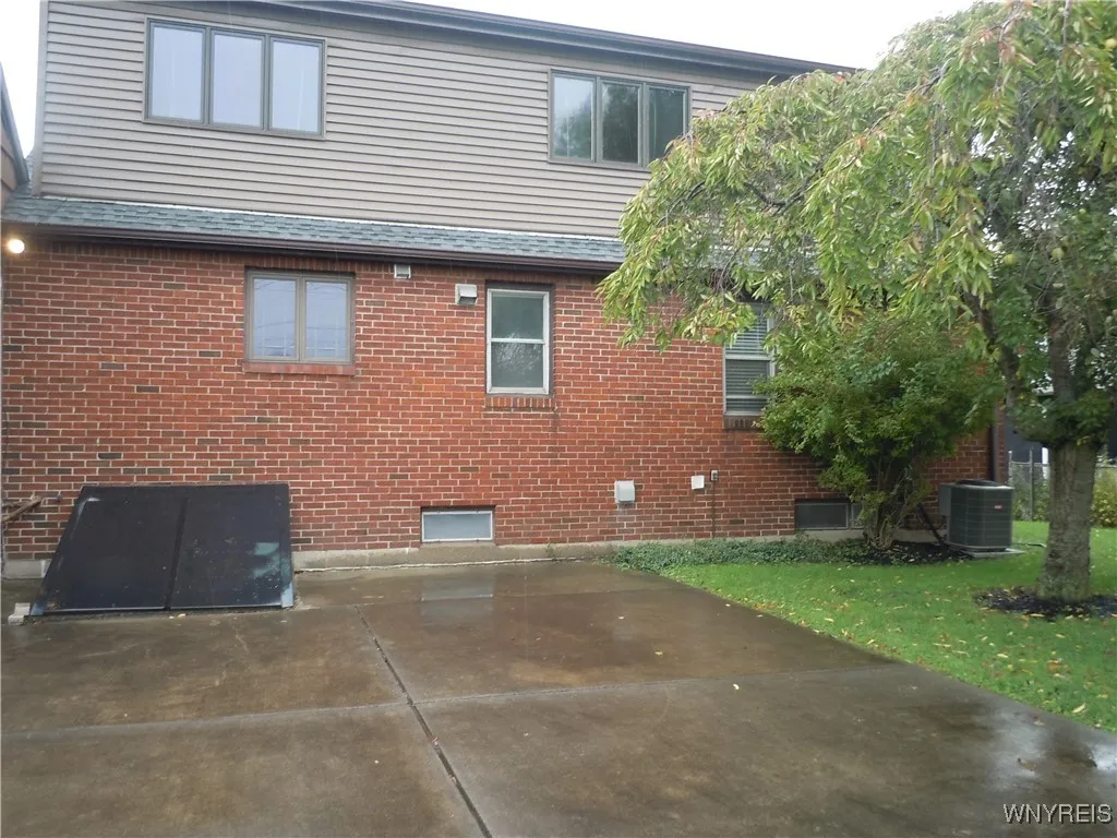 437 French Road, Cheektowaga, New York 14227, Cheektowaga, New York 14227, 4 Bedrooms Bedrooms, 8 Rooms Rooms,1 BathroomBathrooms,Residential,For Sale,437 French Road, Cheektowaga, New York 14227,0,B1643324