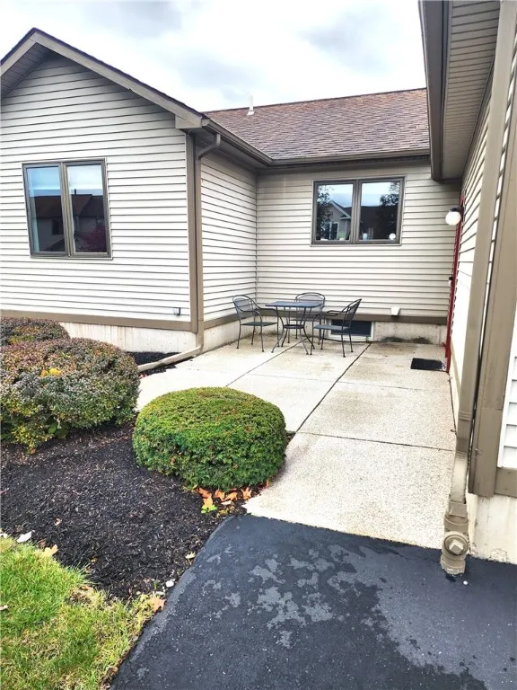 72 Harrier Circle, Henrietta, New York 14623, Henrietta, New York 14623, 2 Bedrooms Bedrooms, 7 Rooms Rooms,2 BathroomsBathrooms,Residential,For Sale,72 Harrier Circle, Henrietta, New York 14623,0,R1646521