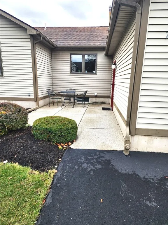 72 Harrier Circle, Henrietta, New York 14623, Henrietta, New York 14623, 2 Bedrooms Bedrooms, 7 Rooms Rooms,2 BathroomsBathrooms,Residential,For Sale,72 Harrier Circle, Henrietta, New York 14623,0,R1646521