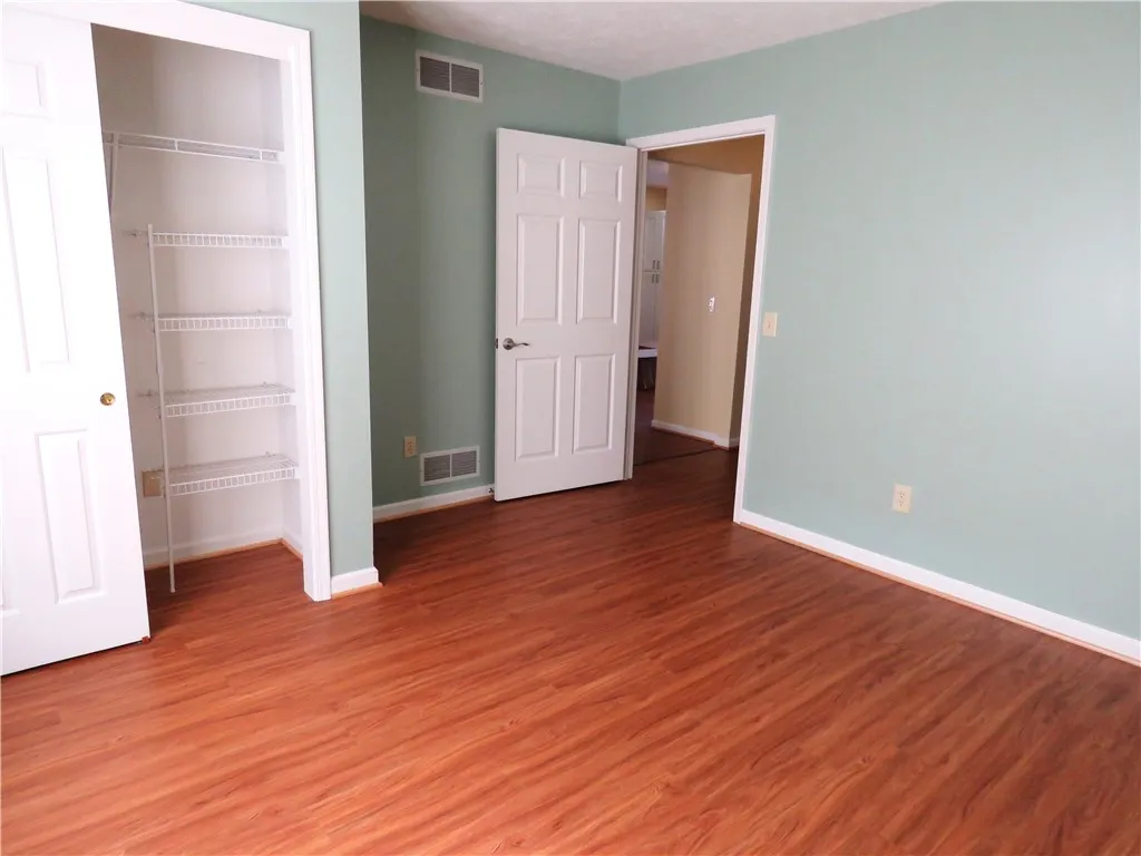 72 Harrier Circle, Henrietta, New York 14623, Henrietta, New York 14623, 2 Bedrooms Bedrooms, 7 Rooms Rooms,2 BathroomsBathrooms,Residential,For Sale,72 Harrier Circle, Henrietta, New York 14623,0,R1646521