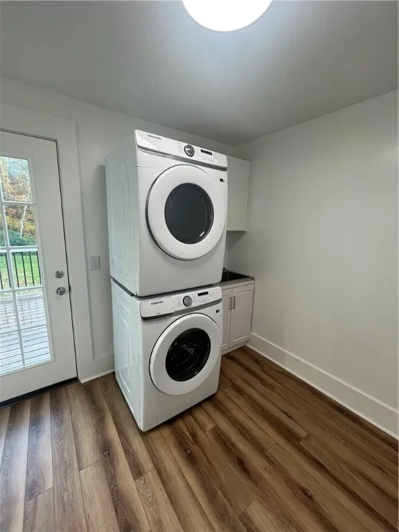 6812 Lakeside Road, Ontario, New York 14519, Ontario, New York 14519, 3 Bedrooms Bedrooms, 8 Rooms Rooms,1 BathroomBathrooms,Residential Lease,For Rent,6812 Lakeside Road, Ontario, New York 14519,0,R1646527