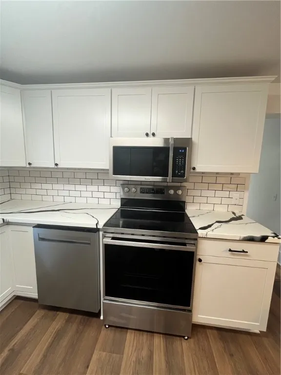 6812 Lakeside Road, Ontario, New York 14519, Ontario, New York 14519, 3 Bedrooms Bedrooms, 8 Rooms Rooms,1 BathroomBathrooms,Residential Lease,For Rent,6812 Lakeside Road, Ontario, New York 14519,0,R1646527
