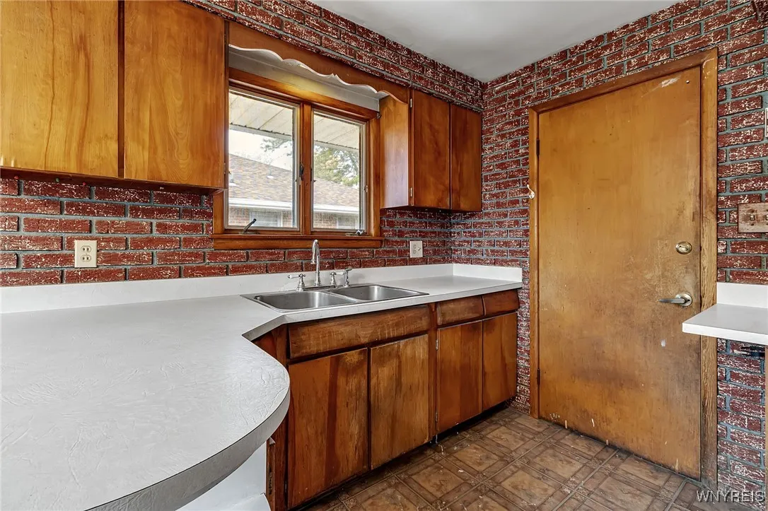 5119 Glendale Avenue, Hamburg, New York 14075, Hamburg, New York 14075, 3 Bedrooms Bedrooms, 6 Rooms Rooms,1 BathroomBathrooms,Residential,Closed,5119 Glendale Avenue, Hamburg, New York 14075,0,B1646532