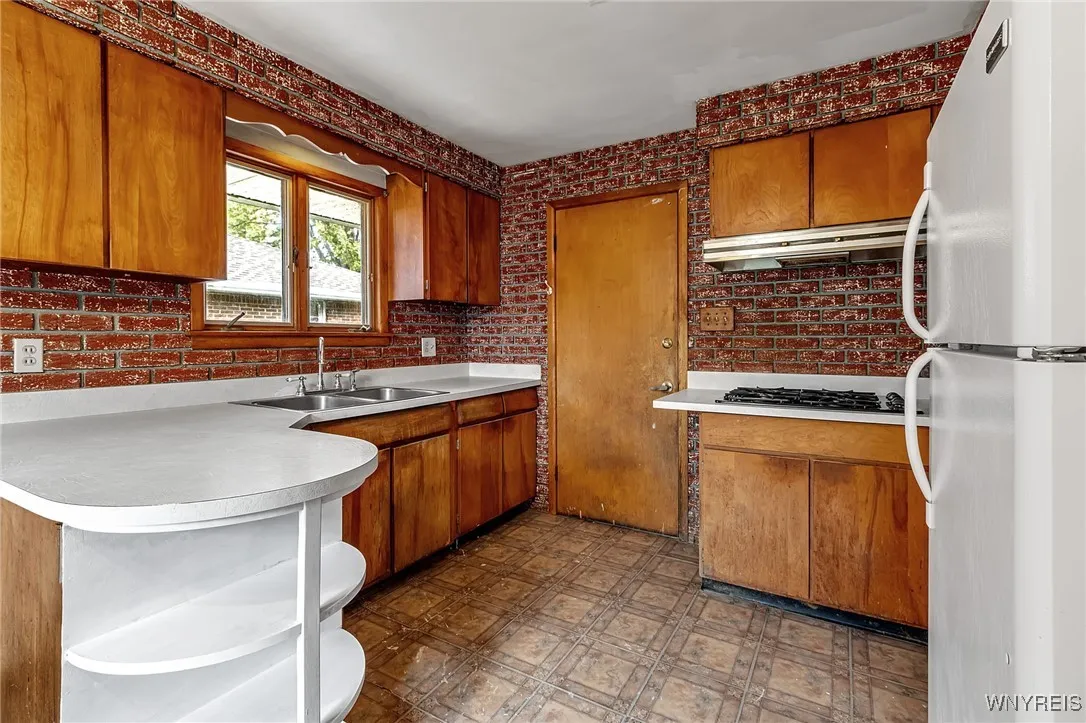 5119 Glendale Avenue, Hamburg, New York 14075, Hamburg, New York 14075, 3 Bedrooms Bedrooms, 6 Rooms Rooms,1 BathroomBathrooms,Residential,Closed,5119 Glendale Avenue, Hamburg, New York 14075,0,B1646532