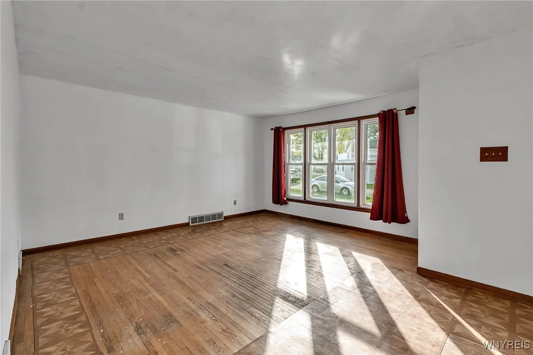 5119 Glendale Avenue, Hamburg, New York 14075, Hamburg, New York 14075, 3 Bedrooms Bedrooms, 6 Rooms Rooms,1 BathroomBathrooms,Residential,Closed,5119 Glendale Avenue, Hamburg, New York 14075,0,B1646532