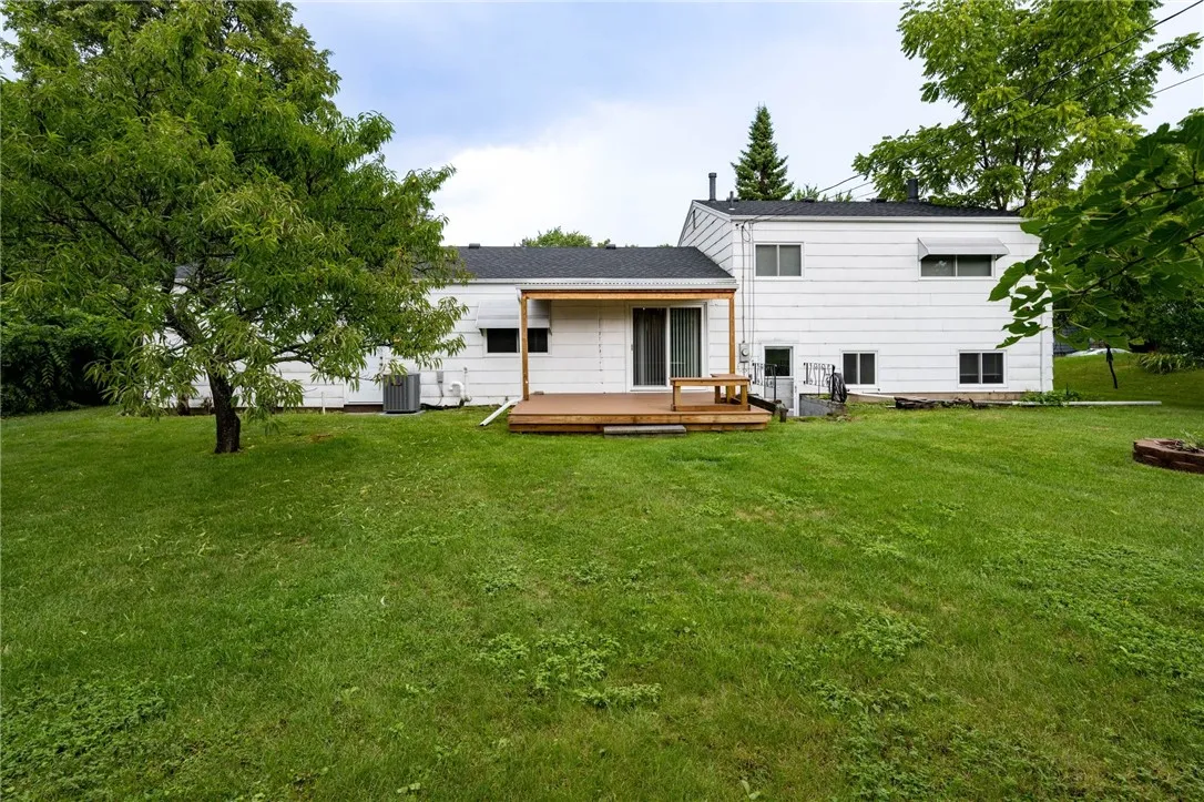 36 Brendan Circle, Henrietta, New York 14467, Henrietta, New York 14467, 4 Bedrooms Bedrooms, 8 Rooms Rooms,2 BathroomsBathrooms,Residential Lease,For Rent,36 Brendan Circle, Henrietta, New York 14467,0,R1638522