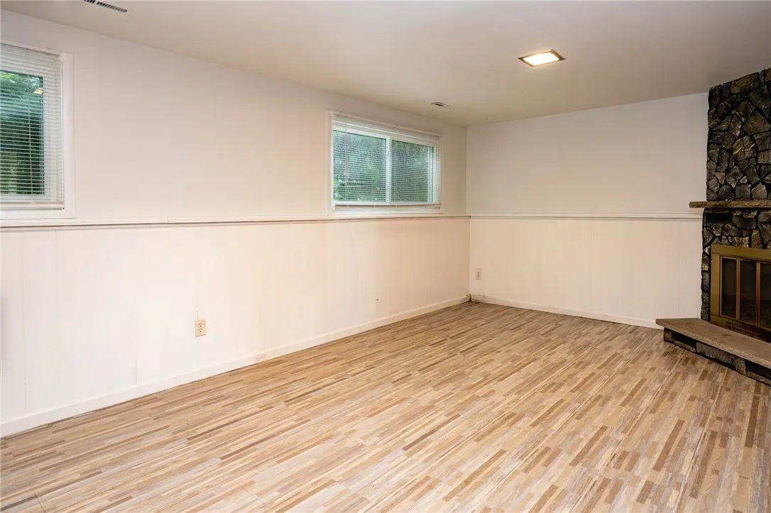 36 Brendan Circle, Henrietta, New York 14467, Henrietta, New York 14467, 4 Bedrooms Bedrooms, 8 Rooms Rooms,2 BathroomsBathrooms,Residential Lease,For Rent,36 Brendan Circle, Henrietta, New York 14467,0,R1638522