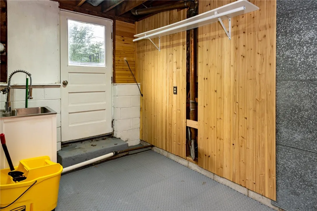 36 Brendan Circle, Henrietta, New York 14467, Henrietta, New York 14467, 4 Bedrooms Bedrooms, 8 Rooms Rooms,2 BathroomsBathrooms,Residential Lease,For Rent,36 Brendan Circle, Henrietta, New York 14467,0,R1638522