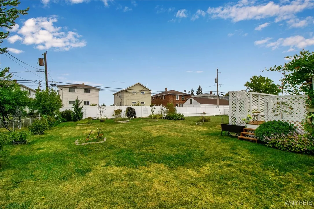 428 Mcconkey Drive, Tonawanda, New York 14223, Tonawanda, New York 14223, 3 Bedrooms Bedrooms, 5 Rooms Rooms,1 BathroomBathrooms,Residential,For Sale,428 Mcconkey Drive, Tonawanda, New York 14223,0,B1642653