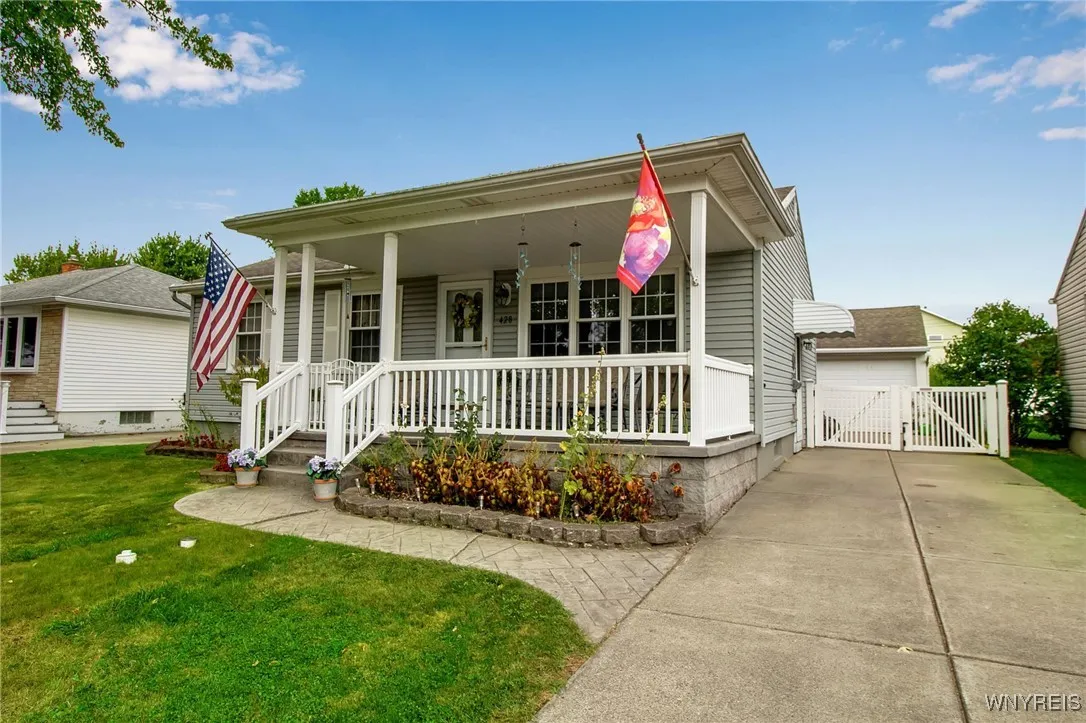 428 Mcconkey Drive, Tonawanda, New York 14223, Tonawanda, New York 14223, 3 Bedrooms Bedrooms, 5 Rooms Rooms,1 BathroomBathrooms,Residential,For Sale,428 Mcconkey Drive, Tonawanda, New York 14223,0,B1642653