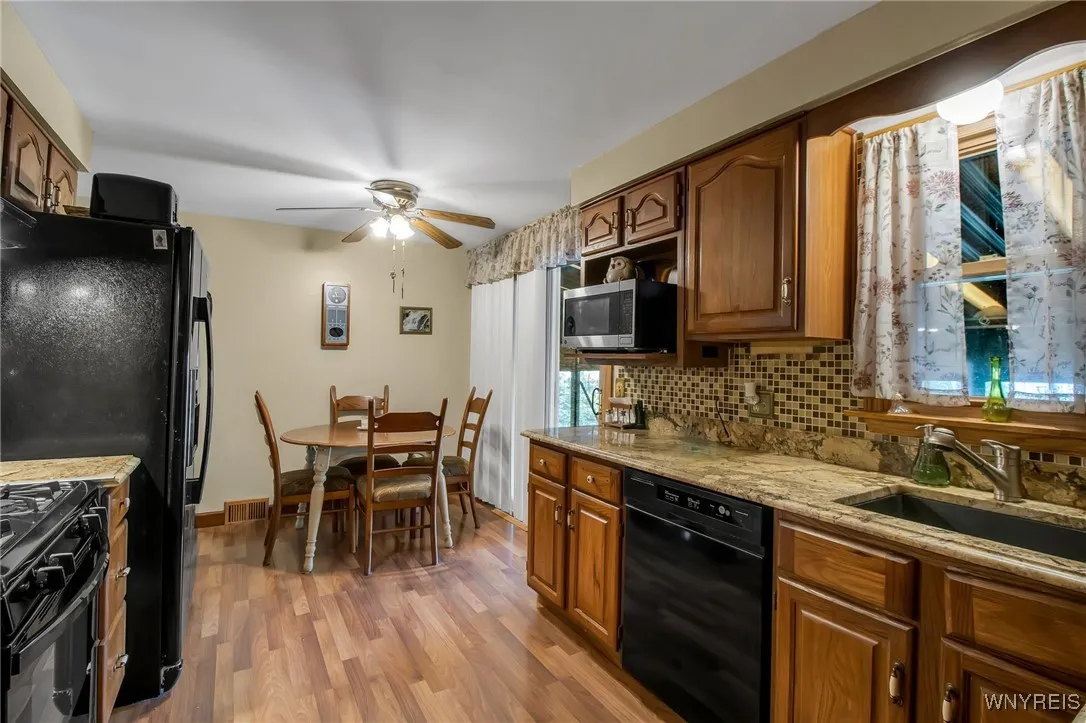 428 Mcconkey Drive, Tonawanda, New York 14223, Tonawanda, New York 14223, 3 Bedrooms Bedrooms, 5 Rooms Rooms,1 BathroomBathrooms,Residential,For Sale,428 Mcconkey Drive, Tonawanda, New York 14223,0,B1642653