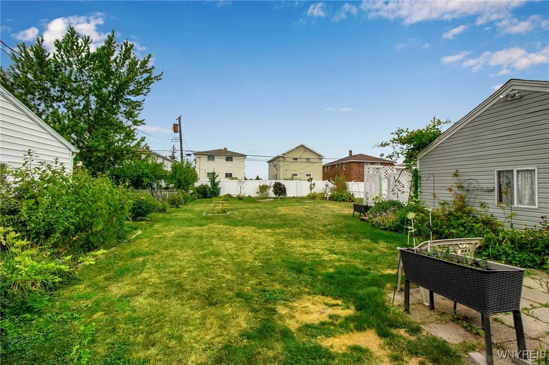 428 Mcconkey Drive, Tonawanda, New York 14223, Tonawanda, New York 14223, 3 Bedrooms Bedrooms, 5 Rooms Rooms,1 BathroomBathrooms,Residential,For Sale,428 Mcconkey Drive, Tonawanda, New York 14223,0,B1642653