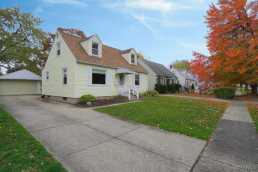 89 White Road, Cheektowaga, New York 14225, Cheektowaga, New York 14225, 4 Bedrooms Bedrooms, 6 Rooms Rooms,1 BathroomBathrooms,Residential,For Sale,89 White Road, Cheektowaga, New York 14225,0,B1646761