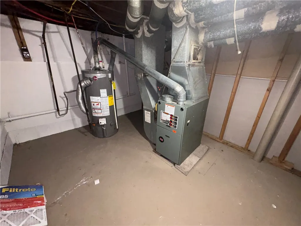 67 Keller Street, Rochester, New York 14609, Rochester, New York 14609, 4 Bedrooms Bedrooms, 6 Rooms Rooms,1 BathroomBathrooms,Residential,For Sale,67 Keller Street, Rochester, New York 14609,0,R1646598