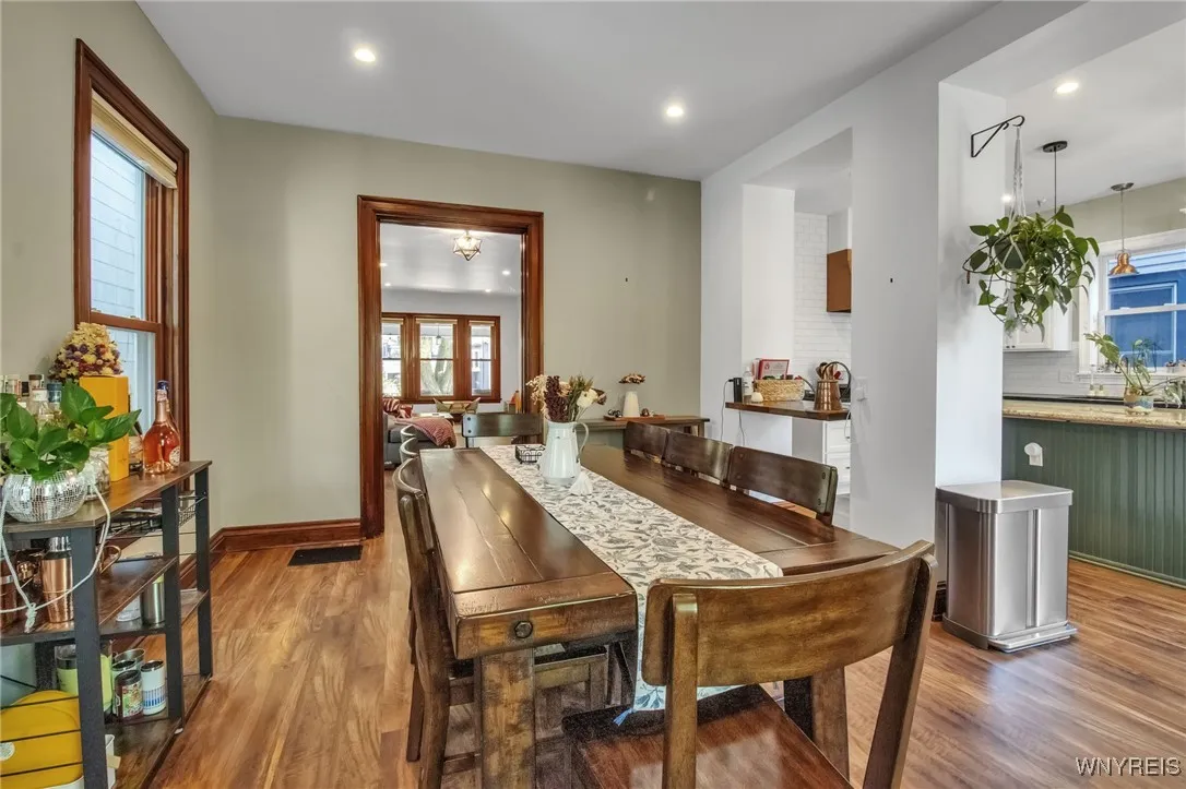 288 Baynes Street, Buffalo, New York 14213, Buffalo, New York 14213, 4 Bedrooms Bedrooms, 7 Rooms Rooms,2 BathroomsBathrooms,Residential,Closed,288 Baynes Street, Buffalo, New York 14213,0,B1646247